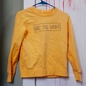 Yellow be the light sweat shirt